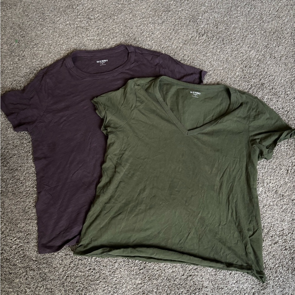 Set of Two T-Shirts in Purple and Green